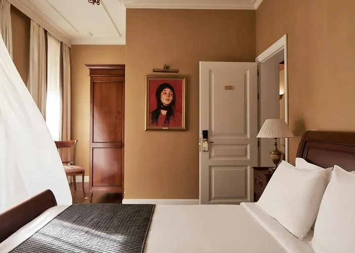 فندق Ippoliti 4*