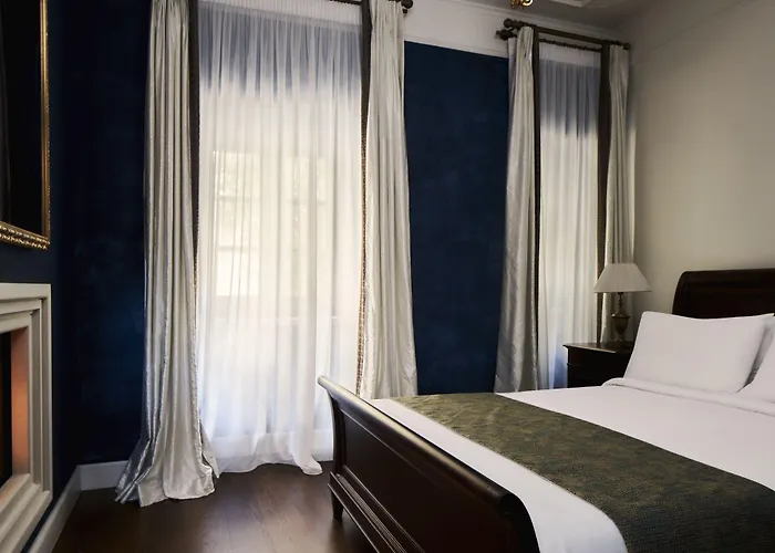 Ippoliti نافبليو