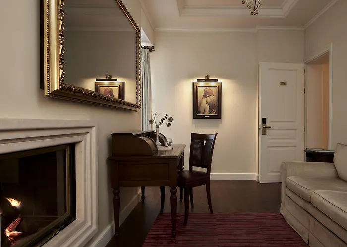 Ippoliti فندق 4*