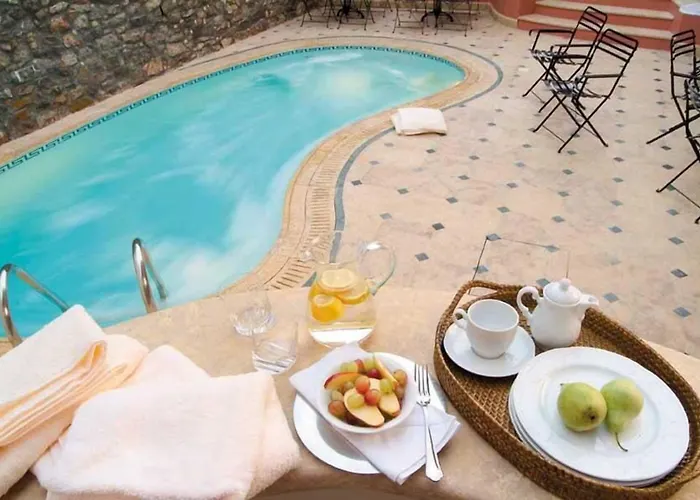 Otel Ippoliti Anabolu